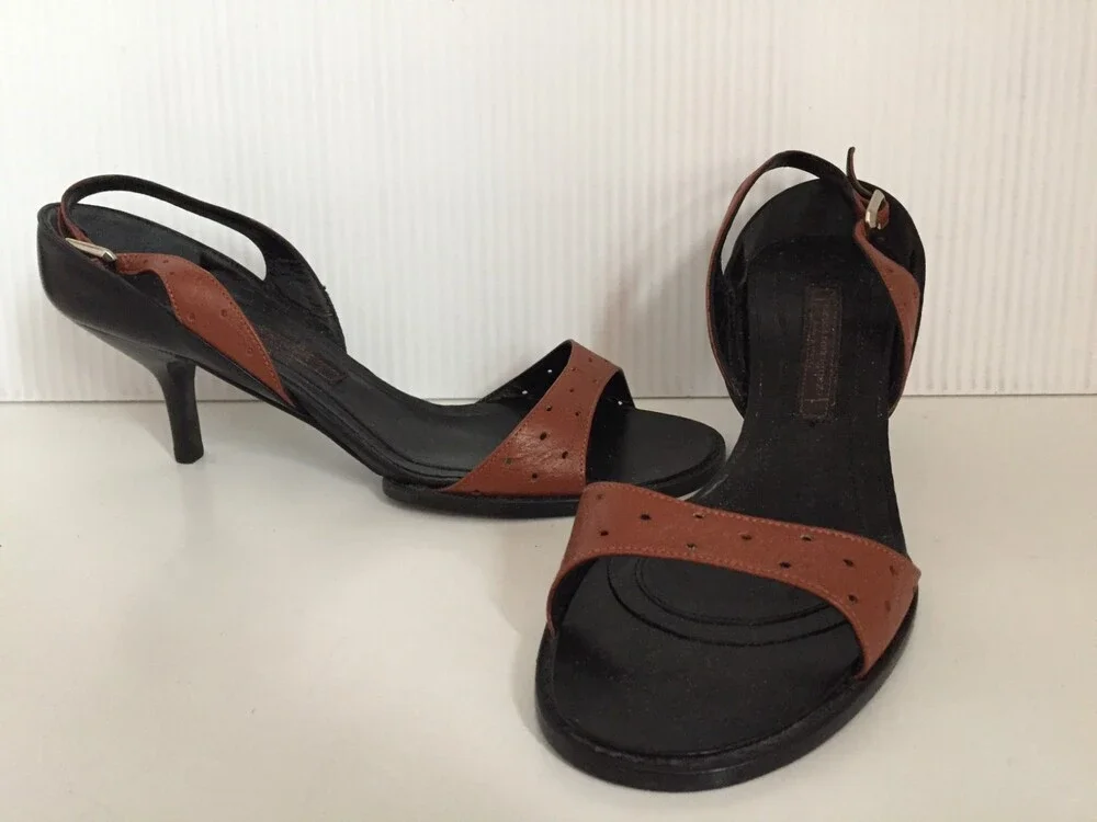 NWB. Beautiful Narciso Rodrigues  woman sandals. Made in. Italy. Size 6.